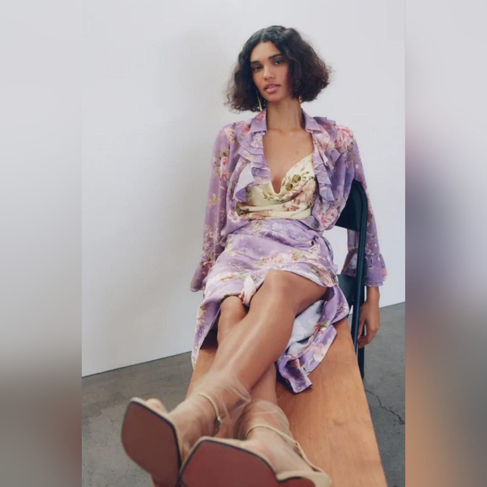 ZARA 2-Piece-Set Purple Floral Satin Slit Skirt and Ruffle Blouse